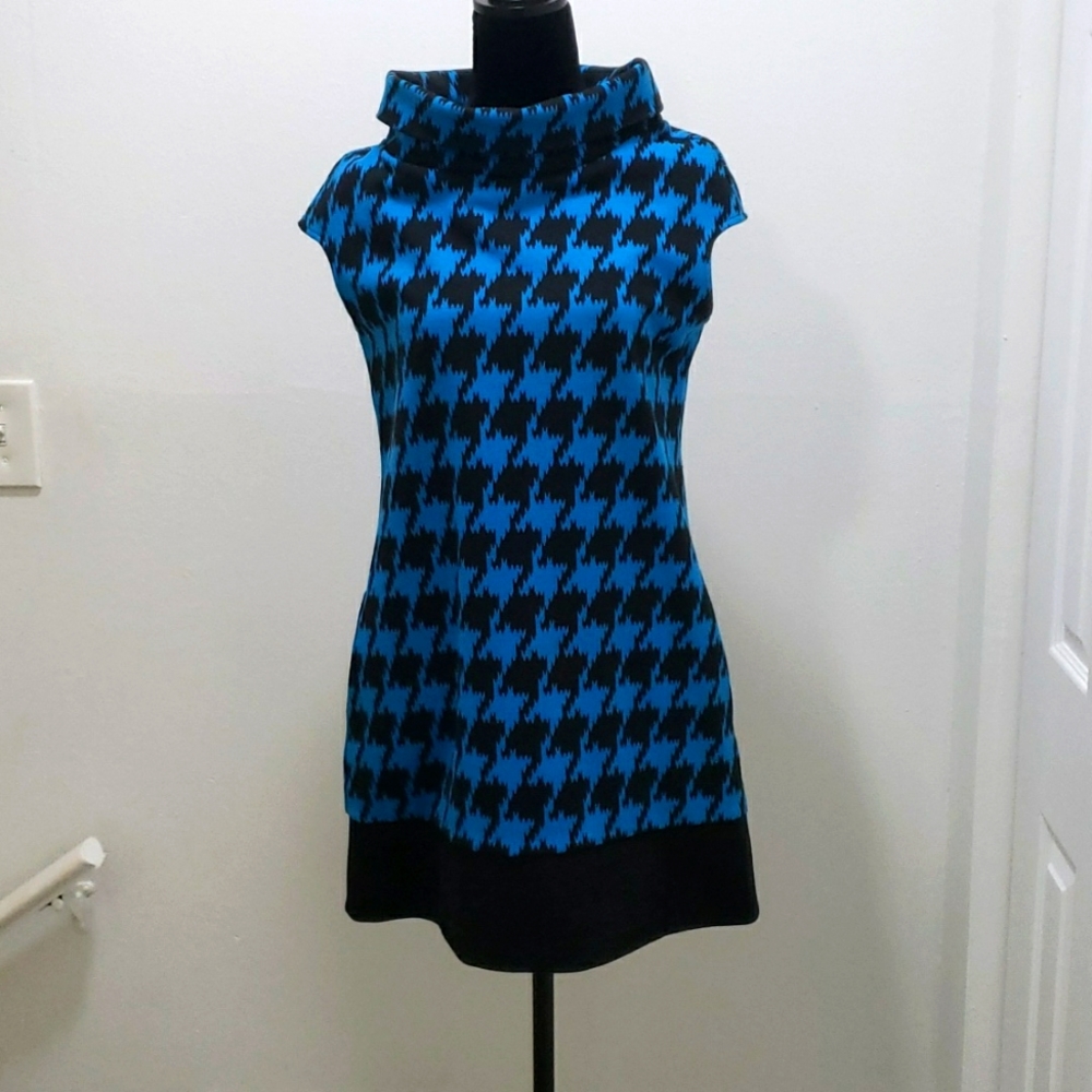 USED Express blue and black slip on dress